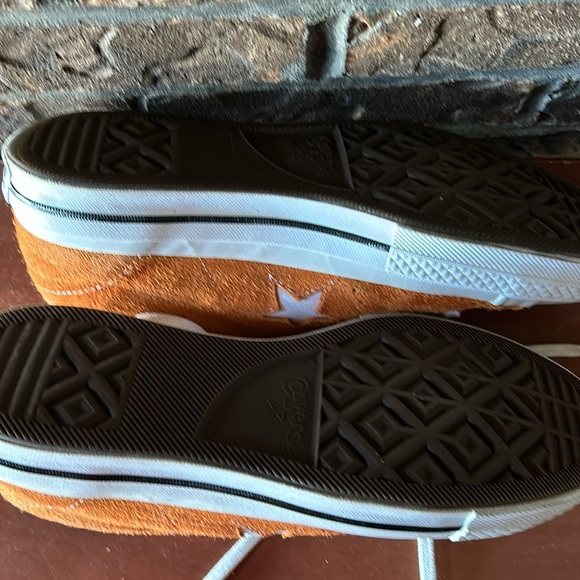 Orange converse like new - Picture 4 of 4